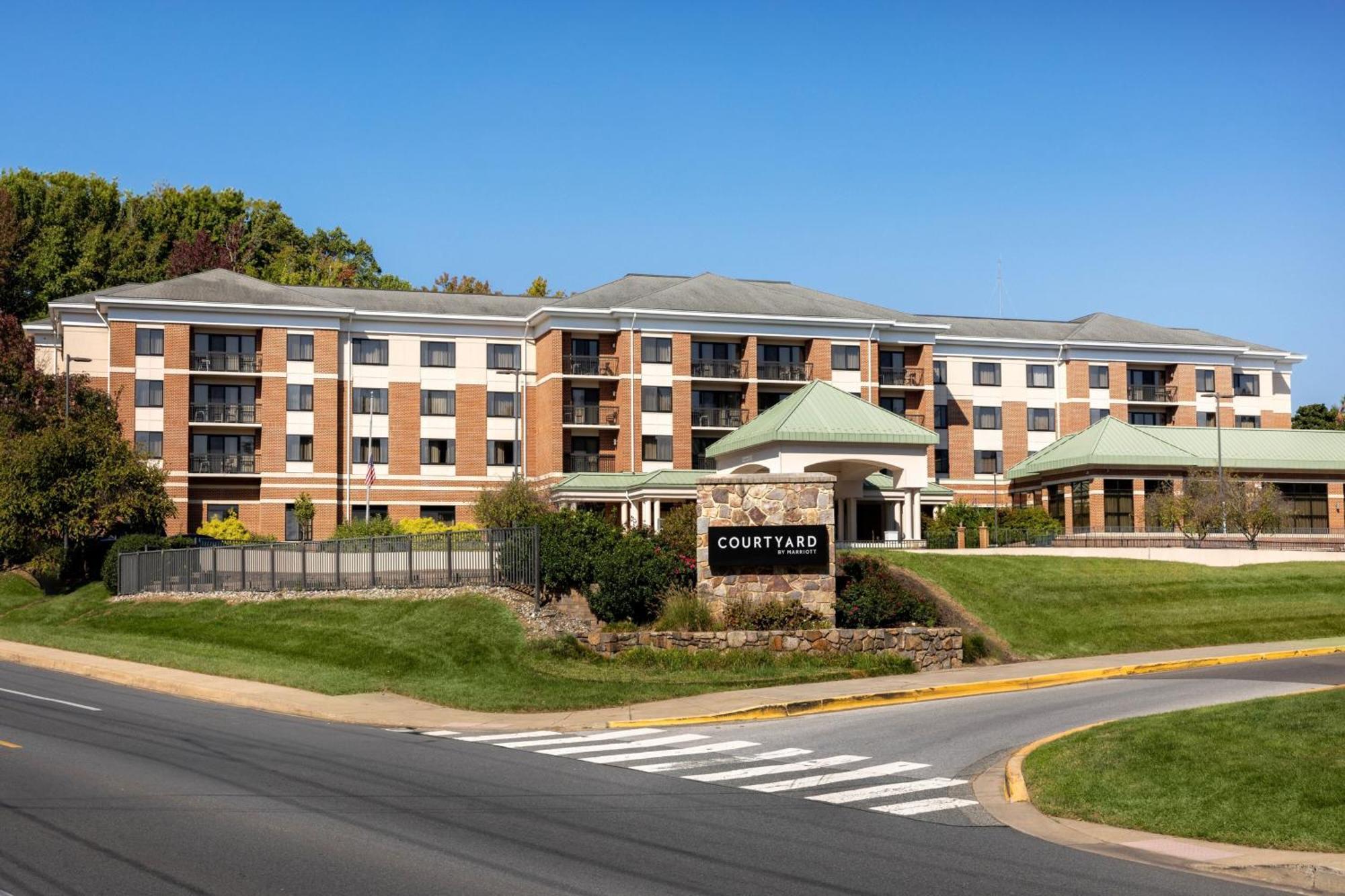 Courtyard By Marriott Newark-University Of Delaware Екстериор снимка