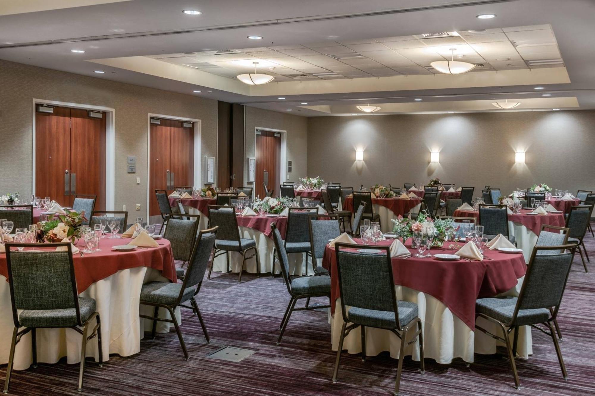 Courtyard By Marriott Newark-University Of Delaware Екстериор снимка