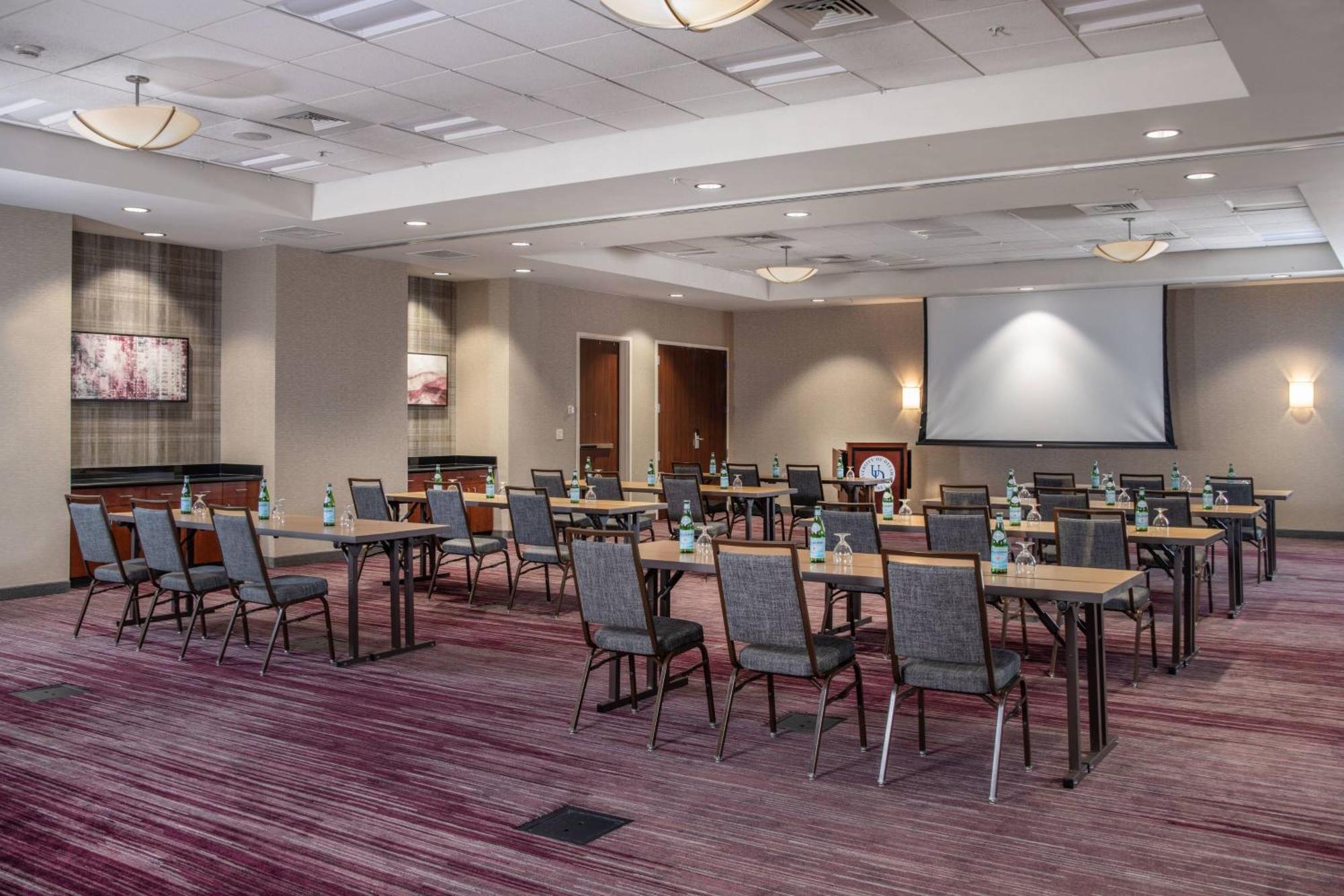 Courtyard By Marriott Newark-University Of Delaware Екстериор снимка