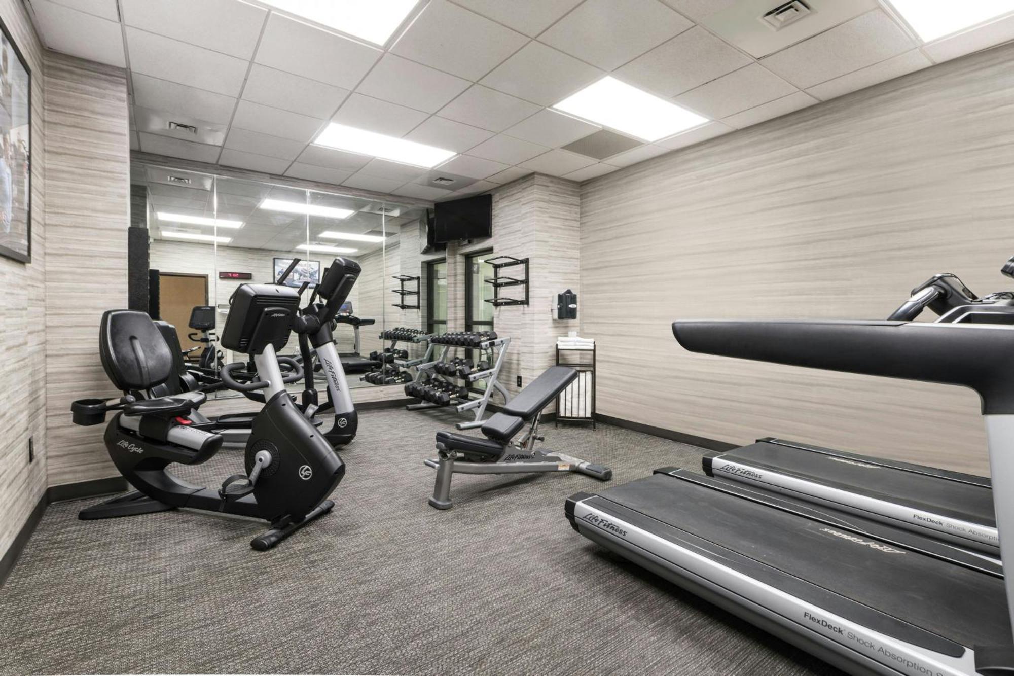 Courtyard By Marriott Newark-University Of Delaware Екстериор снимка