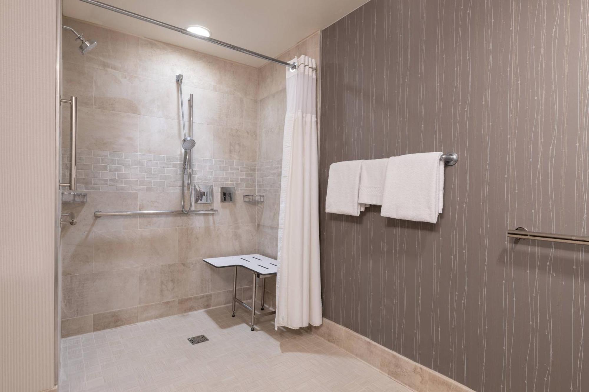 Courtyard By Marriott Newark-University Of Delaware Екстериор снимка