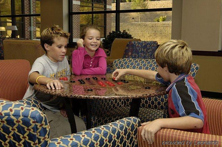 Courtyard By Marriott Newark-University Of Delaware Съоръжения снимка