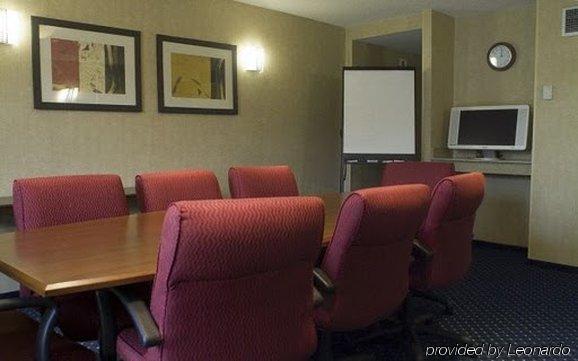 Courtyard By Marriott Newark-University Of Delaware Съоръжения снимка